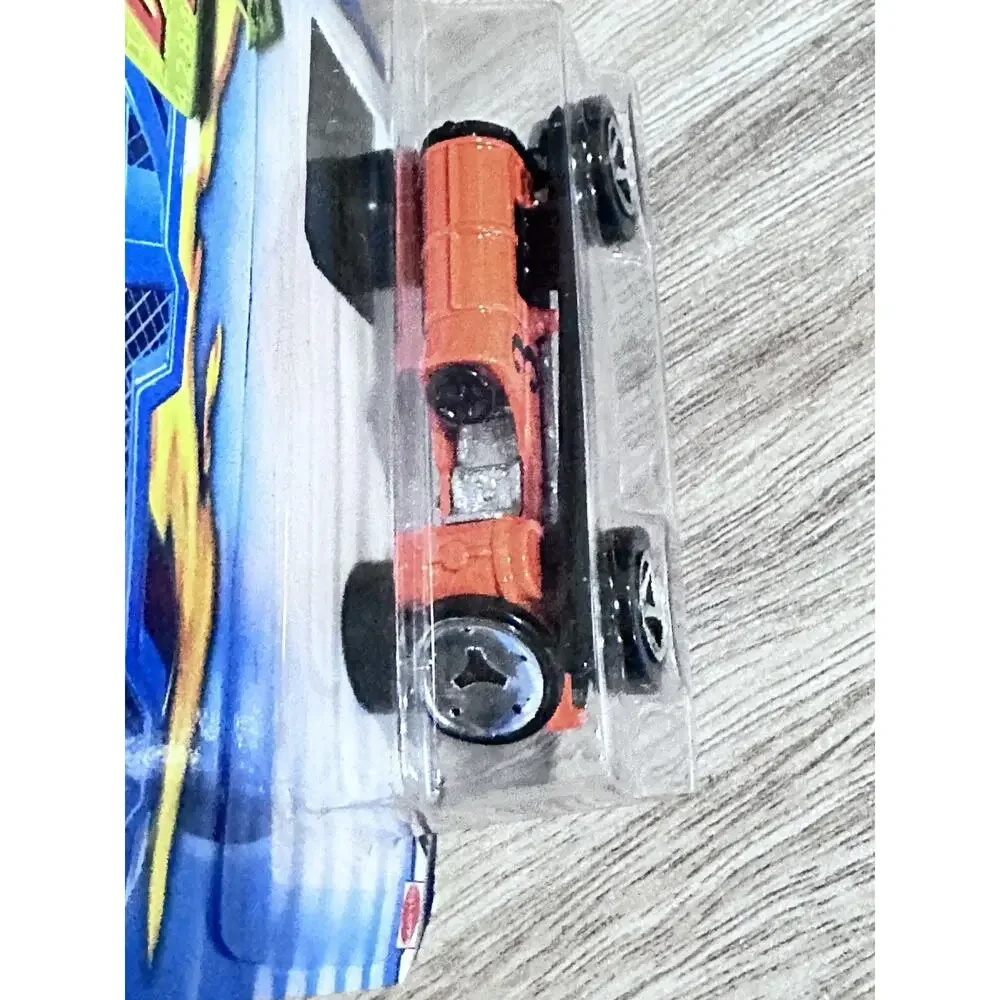 Light Orange Metallic w/ Painted Base 2002 Hot Wheels OLD #3 #134 New H78